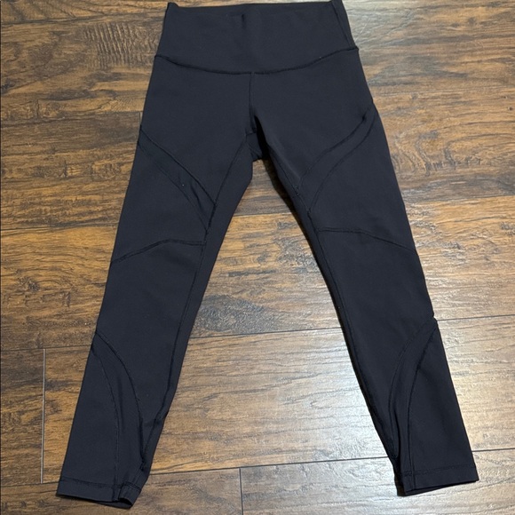 Lululemon Athletica Black High-Waisted Leggings - Picture 2 of 9
